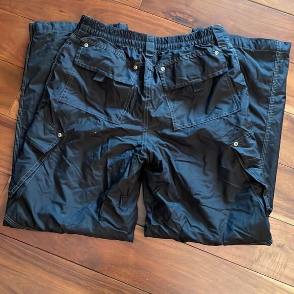 Kids Unisex Snowboard / Ski Pants - Size 16. - Picture 3 of 6